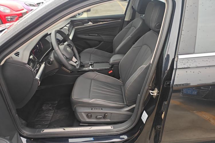 Used Volkswagen Passat 2024 380TSI Luxury Edition Left Front Seat