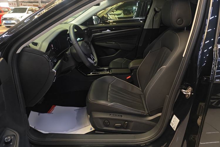 Used Volkswagen Passat 2024 330TSI Starry Elite Edition Left Front Seat