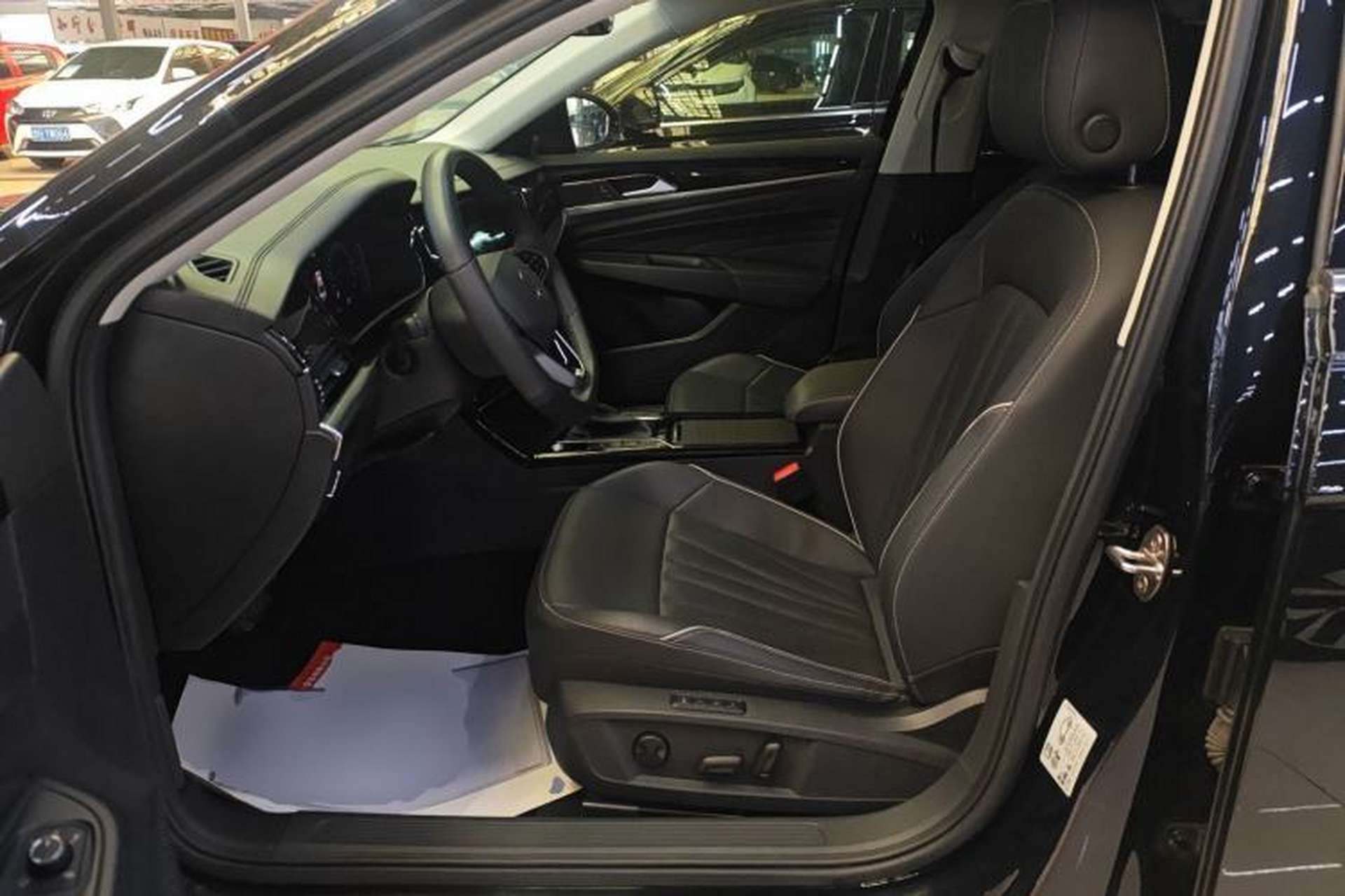 Used Volkswagen Passat 2024 330TSI Starry Elite Edition Left Front Seat