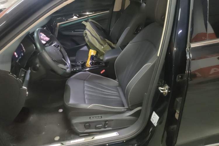 Used Volkswagen Passat 2024 380TSI Luxury Edition Left Front Seat