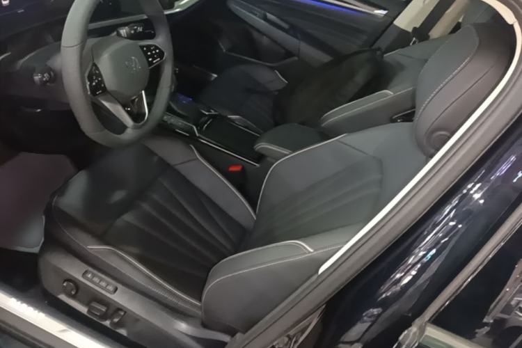 Used Volkswagen Passat 2024 380TSI Dragon Glory Edition Left Front Seat