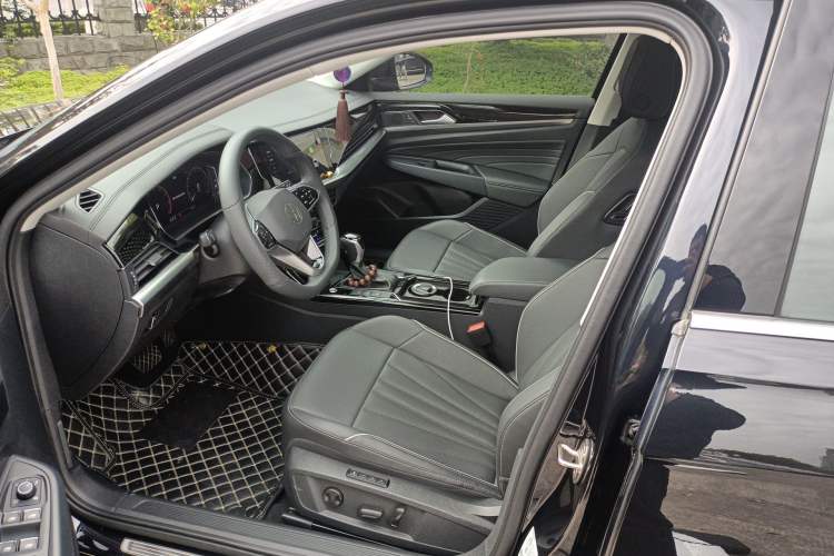 Used Volkswagen Passat 2024 380TSI Elite Edition Left Front Seat