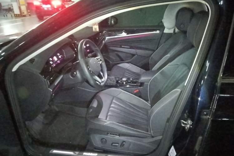 Used Volkswagen Passat 2024 380TSI Starry Luxury Edition Left Front Seat