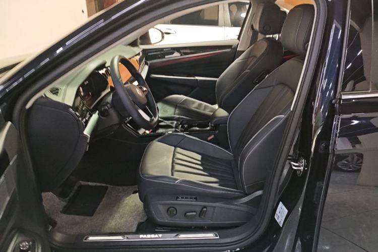 Used Volkswagen Passat 2024 380TSI Starry Luxury Edition Left Front Seat