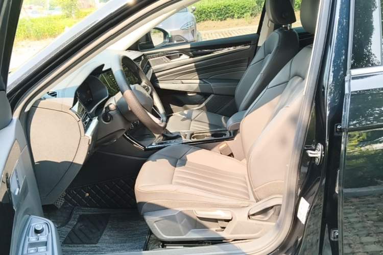 Used Volkswagen Passat 2024 280TSI Business Edition Left Front Seat