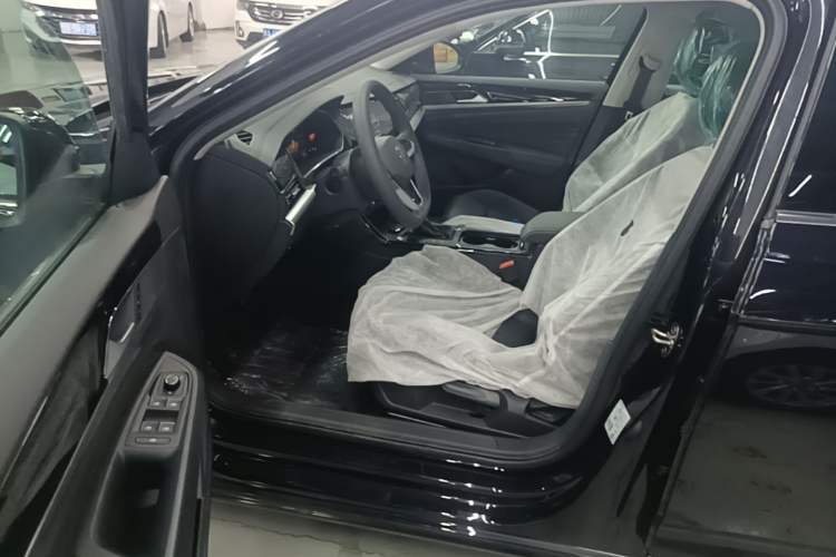 Used Volkswagen Passat 2024 280TSI Business Edition Left Front Seat