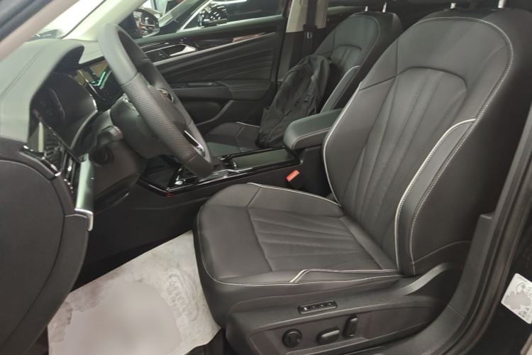 Used Volkswagen Passat 2024 380TSI Dragon Edition Left Front Seat