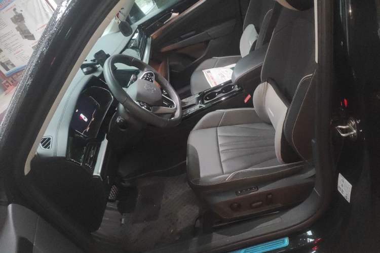 Used Volkswagen Passat 2024 330TSI Elite Edition Left Front Seat