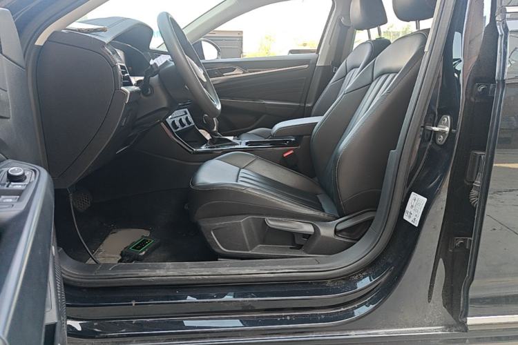 Used Volkswagen Passat 2024 280TSI Business Edition Left Front Seat