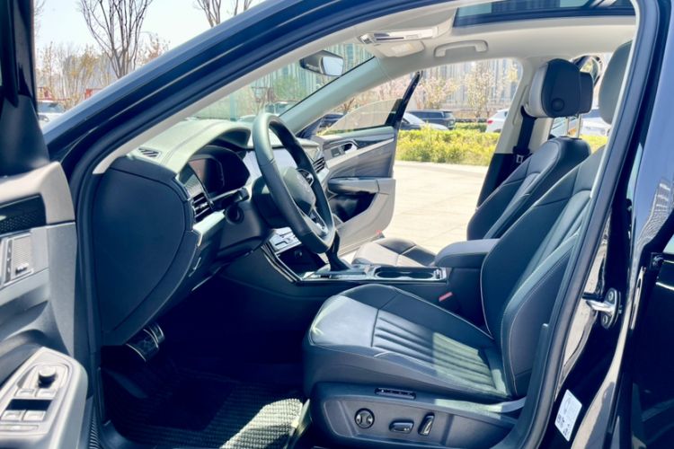 Used Volkswagen Passat 2024 380TSI Starry Luxury Edition Left Front Seat