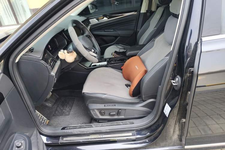 Used Volkswagen Passat 2024 330TSI Starry Elite Edition Left Front Seat