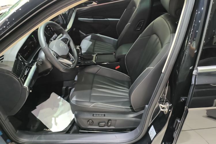 Used Volkswagen Passat 2024 380TSI Dragon Edition Left Front Seat