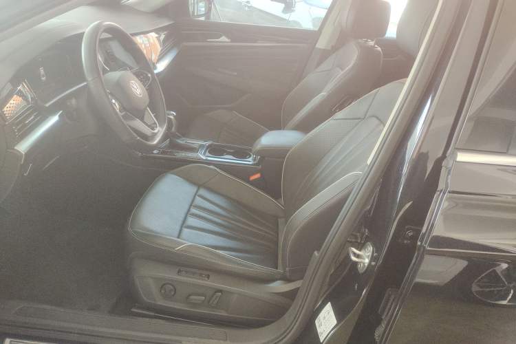 Used Volkswagen Passat 2024 380TSI Elite Edition Left Front Seat