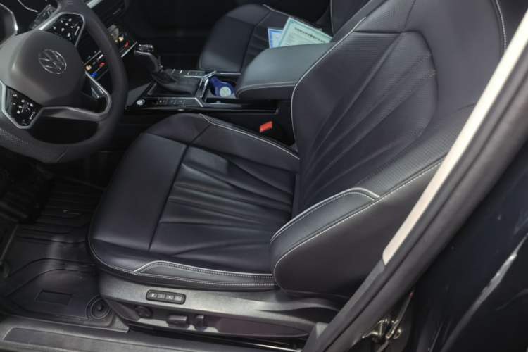 Used Volkswagen Passat 2024 380TSI Starry Dragon Edition Left Front Seat