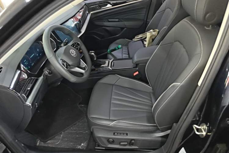 Used Volkswagen Passat 2024 330TSI Starry Elite Edition Left Front Seat