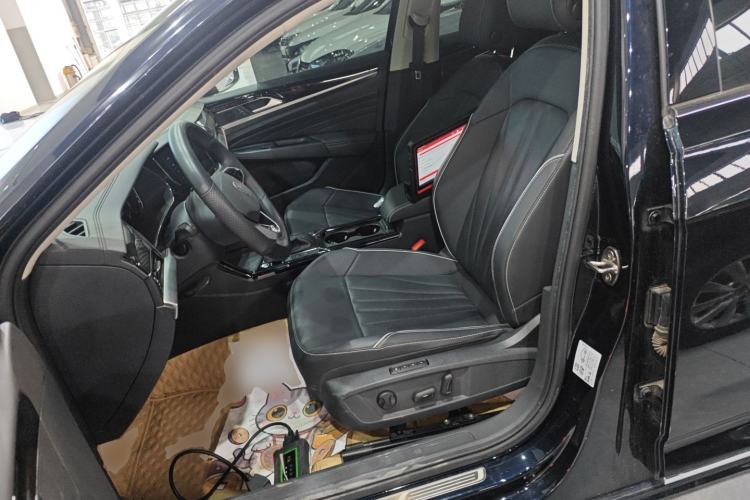 Used Volkswagen Passat 2024 330TSI Elite Edition Left Front Seat