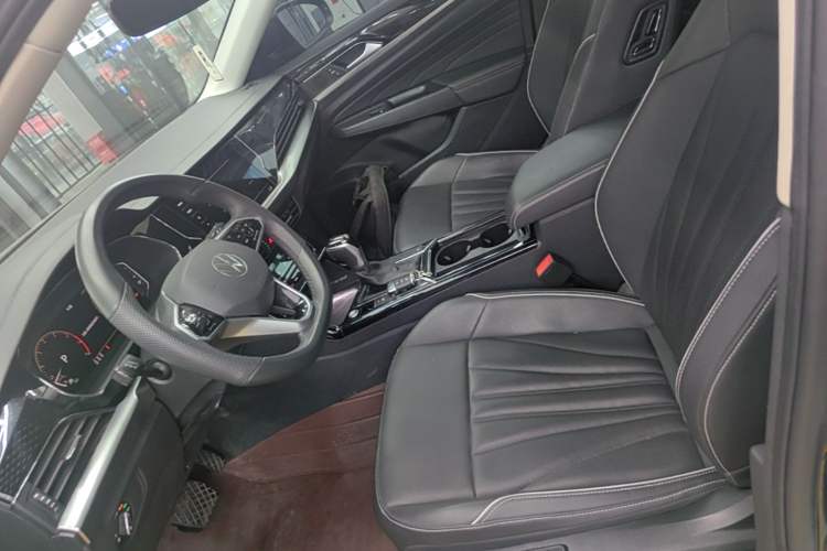 Used Volkswagen Passat 2024 380TSI Dragon Edition Left Front Seat