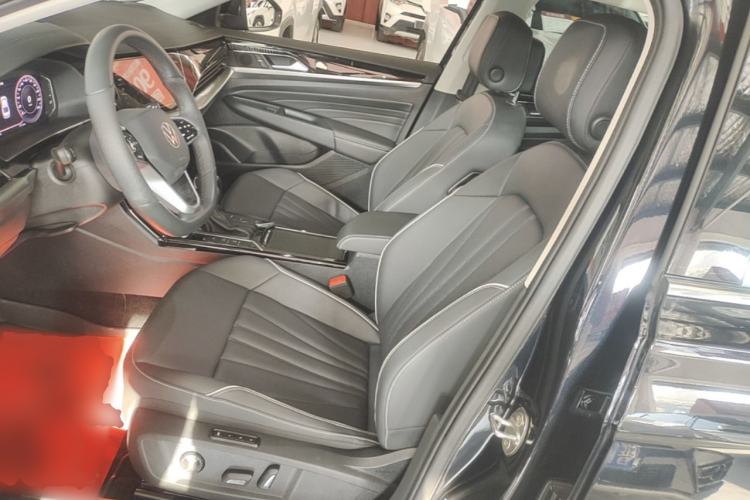 Used Volkswagen Passat 2024 330TSI Elite Edition Left Front Seat