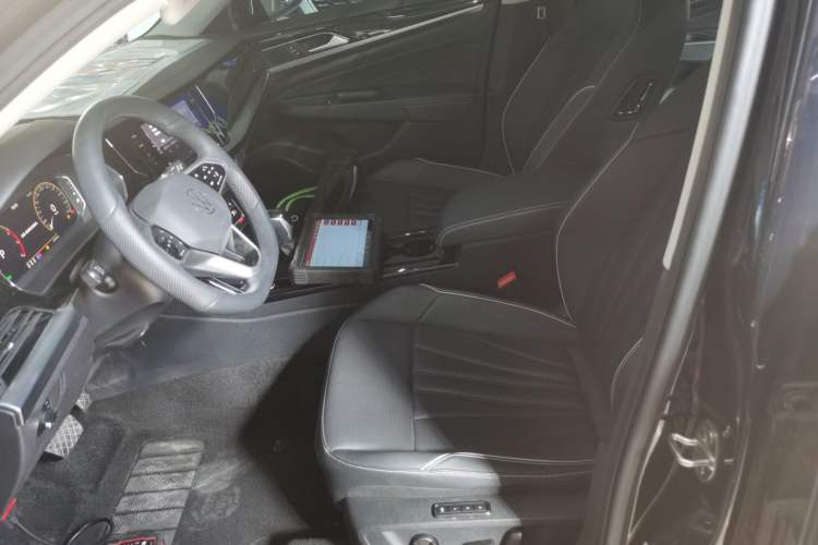 Used Volkswagen Passat 2024 380TSI Elite Edition Left Front Seat