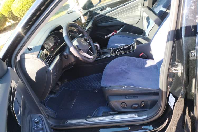 Used Volkswagen Passat 2024 380TSI Luxury Edition Left Front Seat