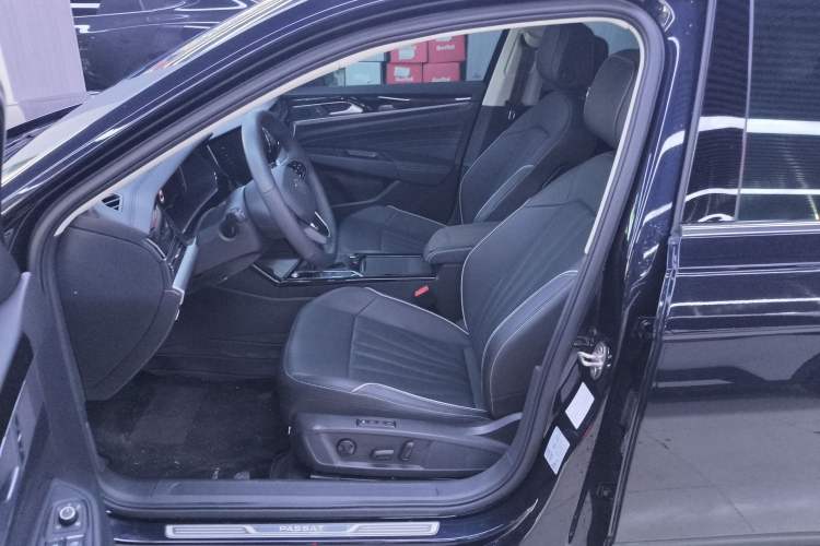 Used Volkswagen Passat 2024 380TSI Starry Dragon Edition Left Front Seat