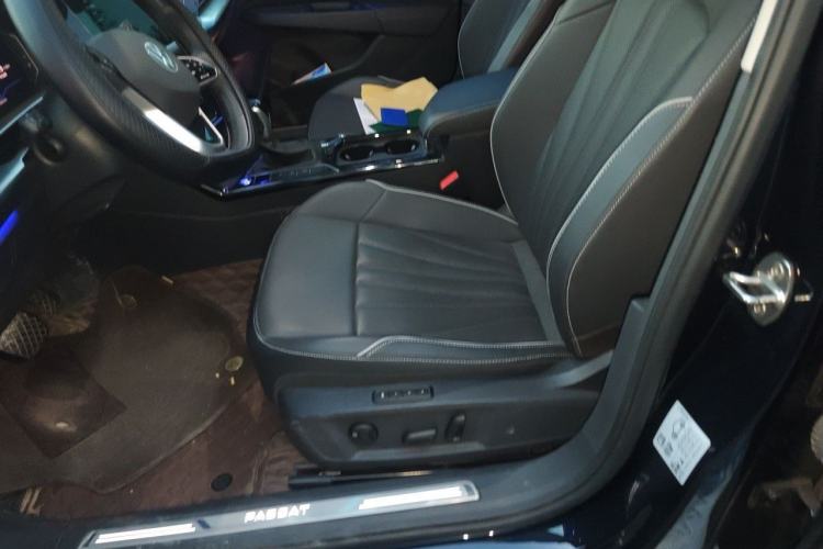 Used Volkswagen Passat 2024 380TSI Starry Luxury Edition Left Front Seat