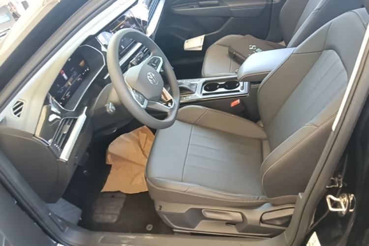 Used Volkswagen Passat 2024 280TSI Business Edition Left Front Seat