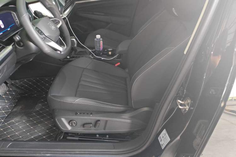 Used Volkswagen Passat 2024 380TSI Starry Dragon Edition Left Front Seat