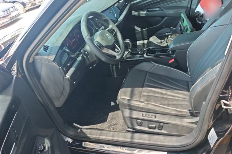 Used Volkswagen Passat 2024 330TSI Elite Edition Left Front Seat