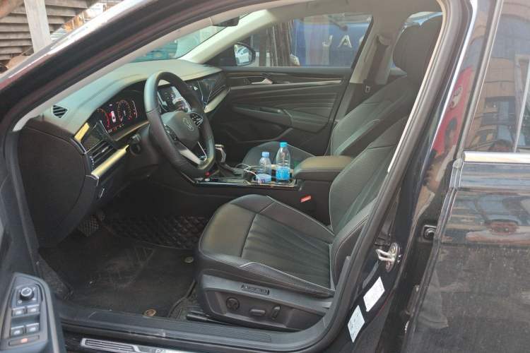 Used Volkswagen Passat 2024 330TSI Elite Edition Left Front Seat
