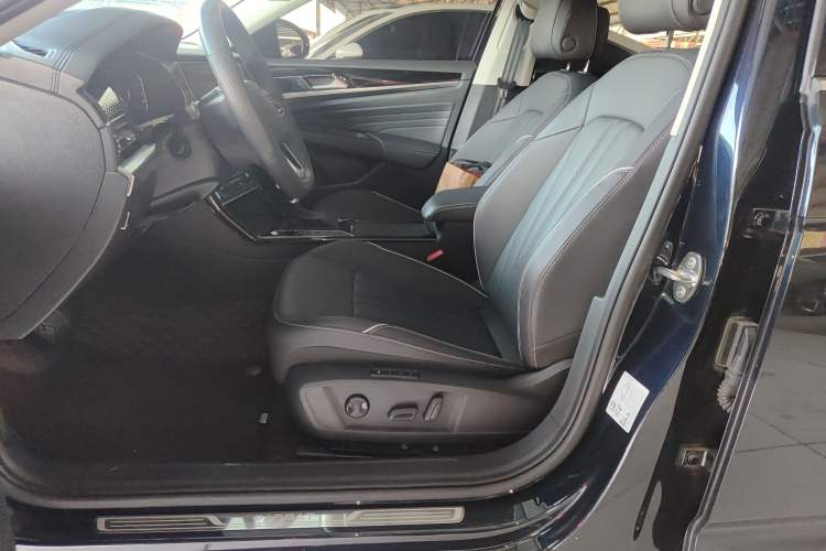 Used Volkswagen Passat 2024 330TSI Elite Edition Left Front Seat