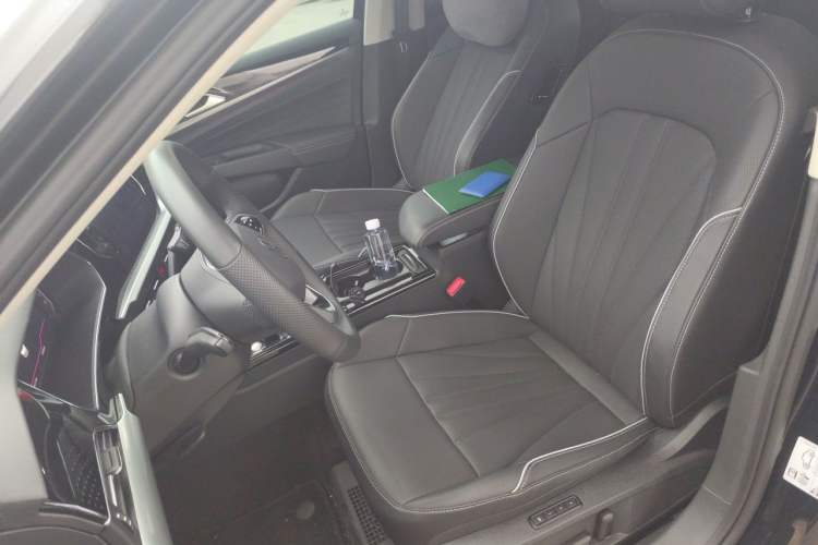 Used Volkswagen Passat 2024 380TSI Starry Dragon Edition Left Front Seat