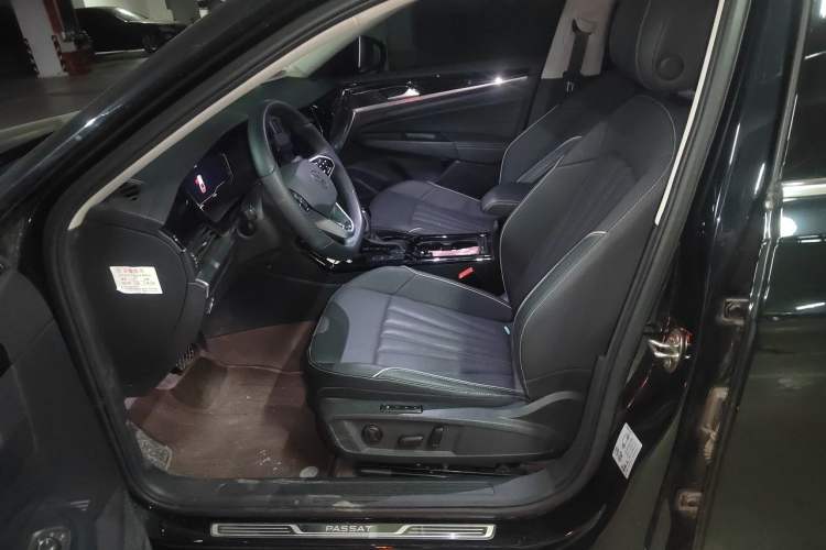 Used Volkswagen Passat 2024 330TSI Elite Edition Left Front Seat