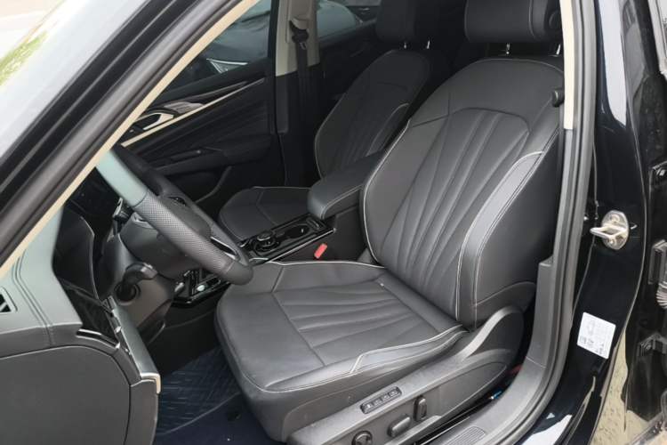 Used Volkswagen Passat 2024 330TSI Elite Edition Left Front Seat