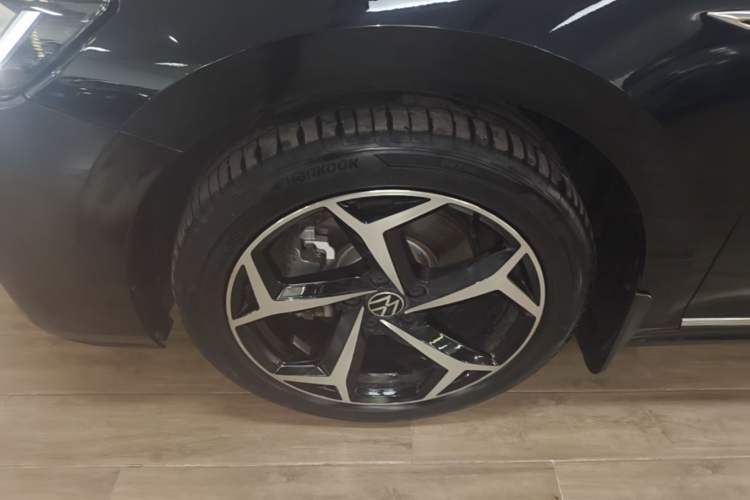 Used Volkswagen Passat 2024 380TSI Starry Dragon Edition Left Front Wheel Hub