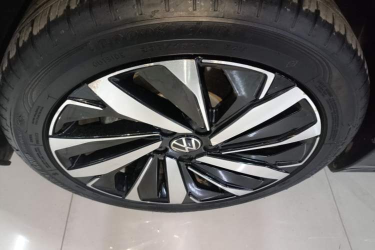 Used Volkswagen Passat 2024 380TSI Luxury Edition Left Front Wheel Hub