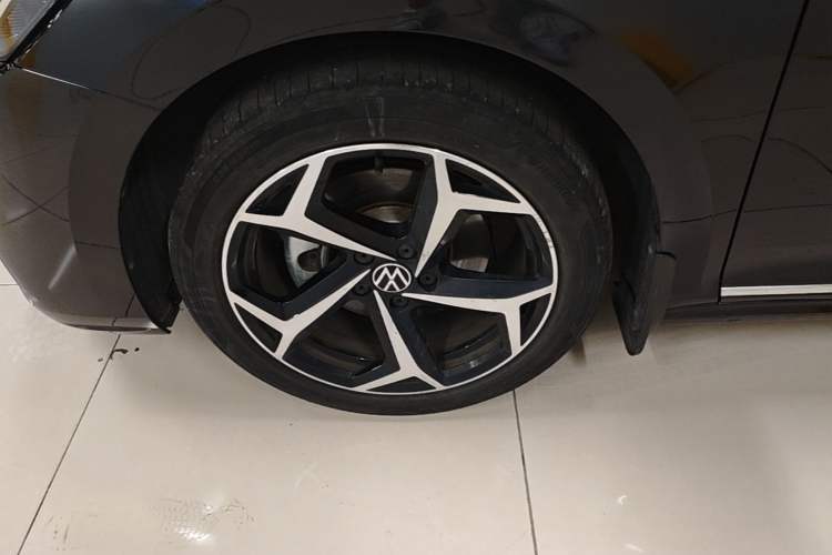 Used Volkswagen Passat 2024 330TSI Starry Elite Edition Left Front Wheel Hub