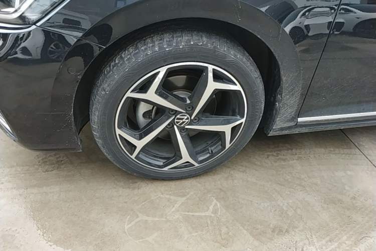 Used Volkswagen Passat 2024 380TSI Starry Luxury Edition Left Front Wheel Hub