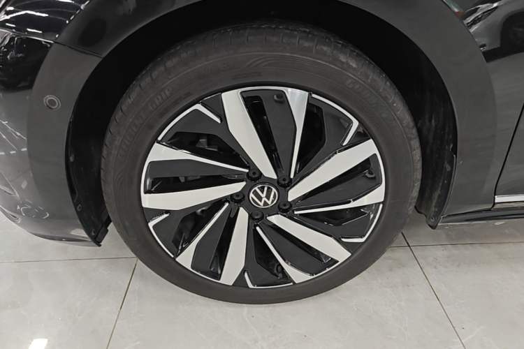 Used Volkswagen Passat 2024 380TSI Dragon Glory Edition Left Front Wheel Hub