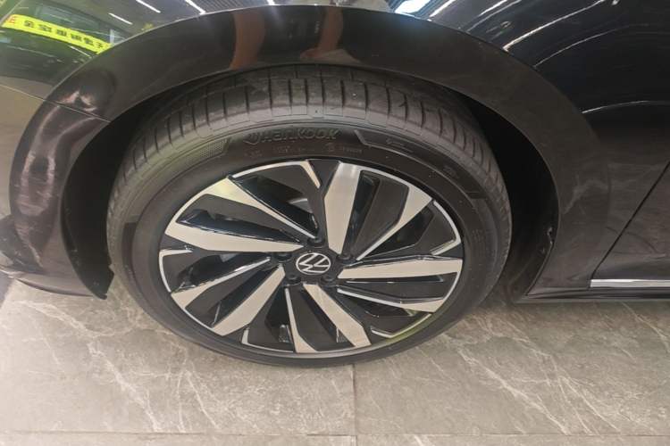 Used Volkswagen Passat 2024 380TSI Luxury Edition Left Front Wheel Hub