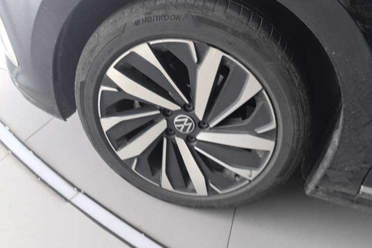 Used Volkswagen Passat 2024 330TSI Elite Edition Left Front Wheel Hub