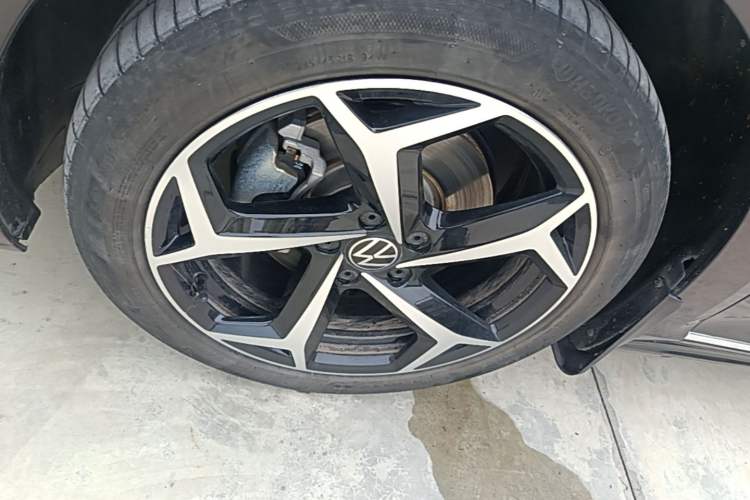 Used Volkswagen Passat 2024 330TSI Starry Elite Edition Left Front Wheel Hub