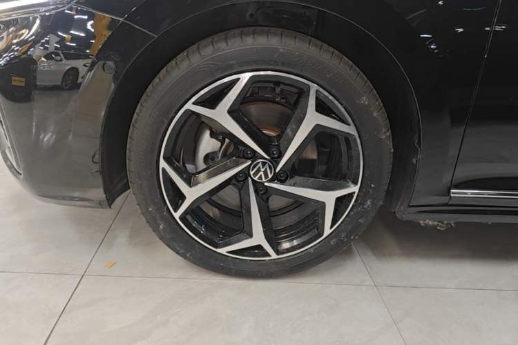 Used Volkswagen Passat 2024 380TSI Starry Dragon Edition Left Front Wheel Hub