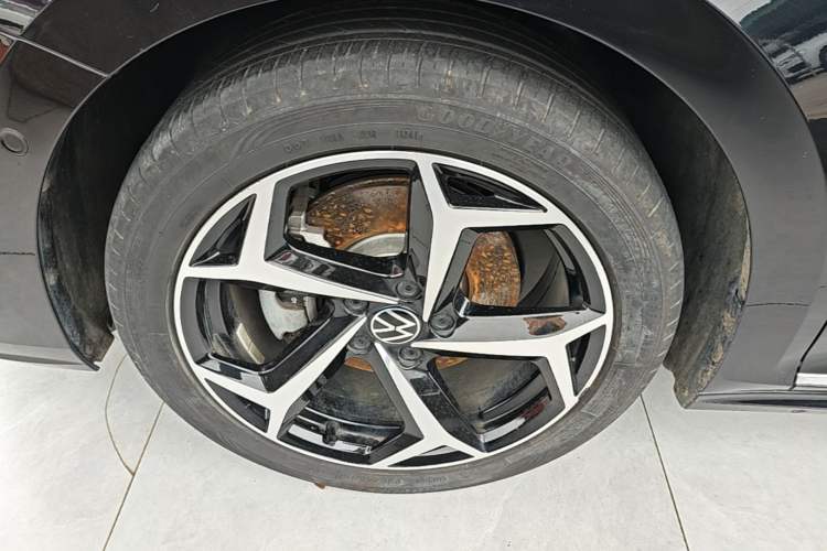 Used Volkswagen Passat 2024 380TSI Starry Dragon Edition Left Front Wheel Hub