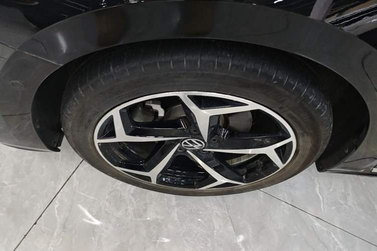 Used Volkswagen Passat 2024 380TSI Starry Luxury Edition Left Front Wheel Hub