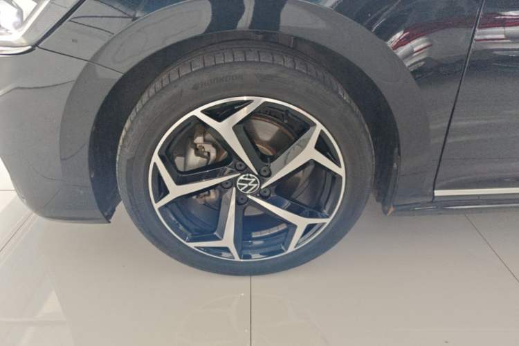 Used Volkswagen Passat 2024 330TSI Starry Elite Edition Left Front Wheel Hub