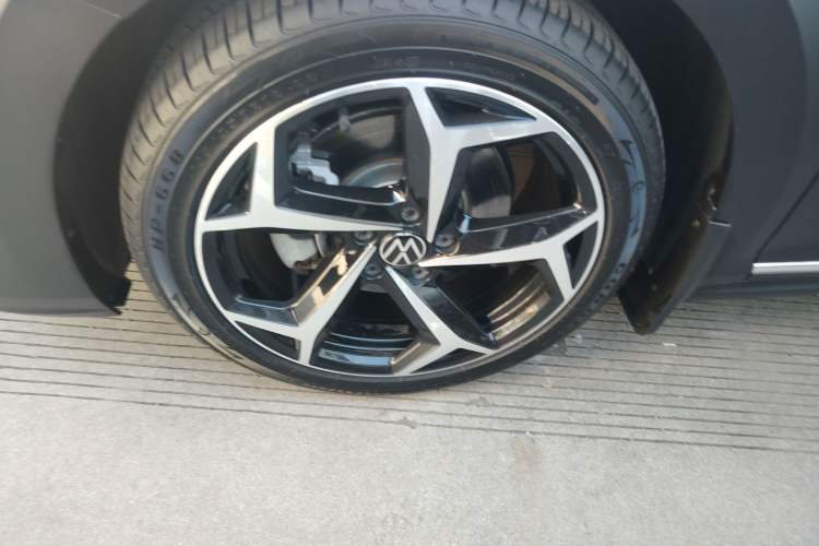 Used Volkswagen Passat 2024 380TSI Starry Elite Edition Left Front Wheel Hub