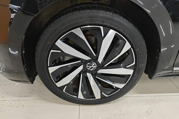 Used Volkswagen Passat 2024 380TSI Elite Edition Left Front Wheel Hub