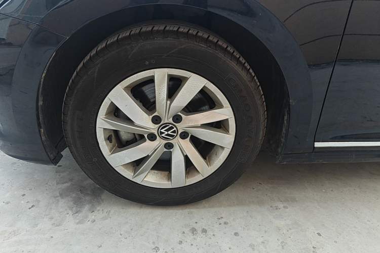 Used Volkswagen Passat 2024 280TSI Business Edition Left Front Wheel Hub
