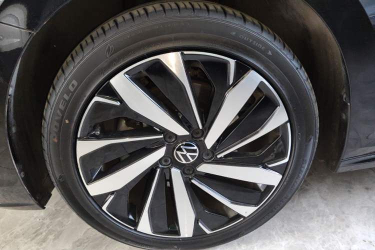 Used Volkswagen Passat 2024 380TSI Dragon Edition Left Front Wheel Hub